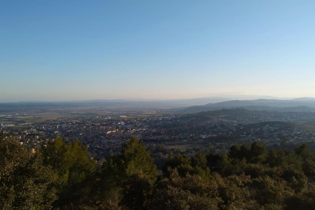 מנוסק Superbe Appartement Avec Terrasse Sur Les Toits מראה חיצוני תמונה