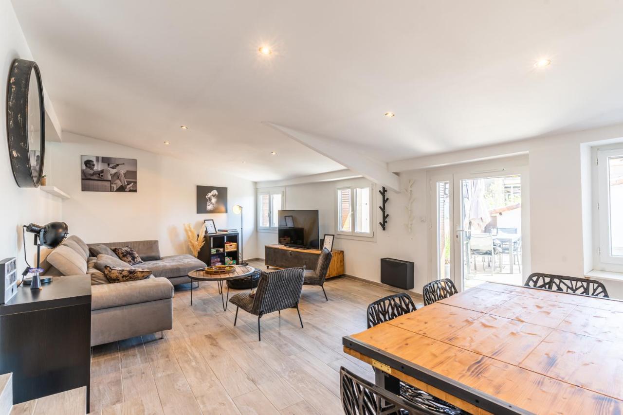 מנוסק Superbe Appartement Avec Terrasse Sur Les Toits מראה חיצוני תמונה